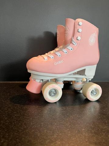 Rolschaatsen roze beschikbaar voor biedingen