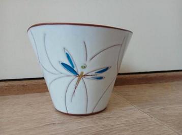 Antieke Pottery Boonstra Bloempot Libelle beschikbaar voor biedingen