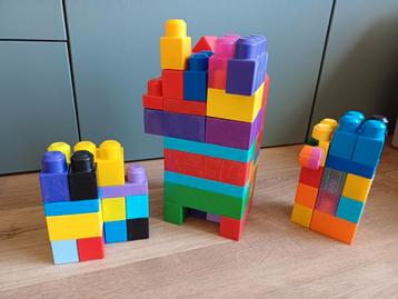 Grote stapel Megablokken beschikbaar voor biedingen