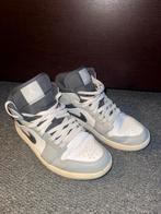 jordan air mid grey, Kleding | Dames, Schoenen, Nike Air Jordan, Ophalen of Verzenden, Sneakers of Gympen, Grijs