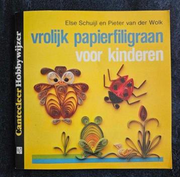 Vrolijk papierfiligraan voor kinderen beschikbaar voor biedingen