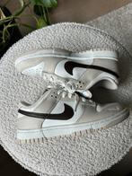 Nike Dunk Low Neapolitan Beige Wit Roze, Kleding | Dames, Schoenen, Beige, Nike, Ophalen of Verzenden, Sneakers of Gympen