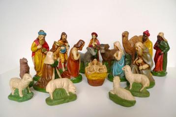 Oude gipsen kerstgroep 18-delig voor retro vintage kerststal beschikbaar voor biedingen