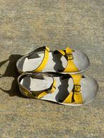 Salt water surfer sandel maat Y2 (33), kleur oker geel,, Kinderen en Baby's, Kinderkleding | Schoenen en Sokken, Ophalen of Verzenden