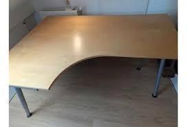 Hoekbureau en bijpassend bureau Galant Ikea ook los te koop