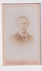 cdv jonge man, foto Studio, Haarlem, Gebruikt, Verzenden, Foto, Voor 1940