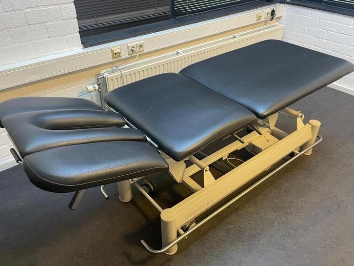 Elektrisch verstelbare behandelbank merk Enraf Nonius, Sport en Fitness, Massageproducten, Gebruikt, Massagetafel, Ophalen