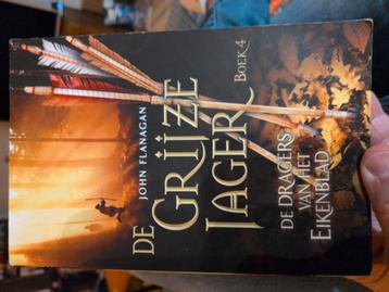 De Grijze Jager boek 4 Dragers Eikenblad beschikbaar voor biedingen