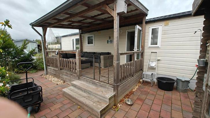 Mooie veranda voor bijv. stacaravan. In hele mooie conditie., Tuin en Terras, Overkappingen, Ophalen