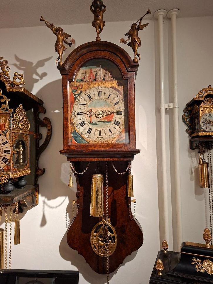 FRIESE KORTSTAART MET SCHEEPJESMECHANIEK, Antiek en Kunst, Antiek | Klokken, Ophalen