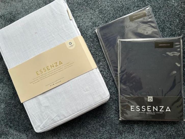 Essenza Dekbedovertrek 240/200-220, Huis en Inrichting, Slaapkamer | Beddengoed, Nieuw, Dekbedovertrek, Tweepersoons, Blauw, Ophalen of Verzenden