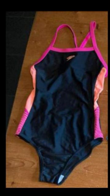 2x SPEEDO MEISJES BADPAKKEN - 152 beschikbaar voor biedingen