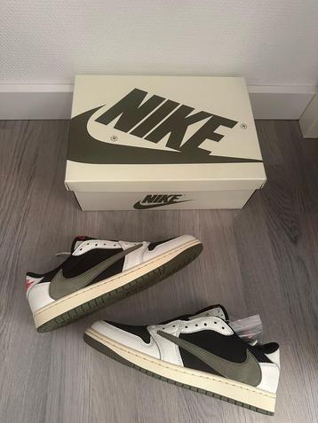 Nike Jordan Low Travis Scott Olive Green beschikbaar voor biedingen