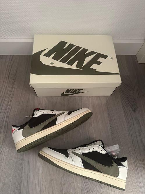 Nike Jordan Low Travis Scott Olive Green, Kleding | Heren, Schoenen, Zo goed als nieuw, Overige kleuren, Ophalen of Verzenden