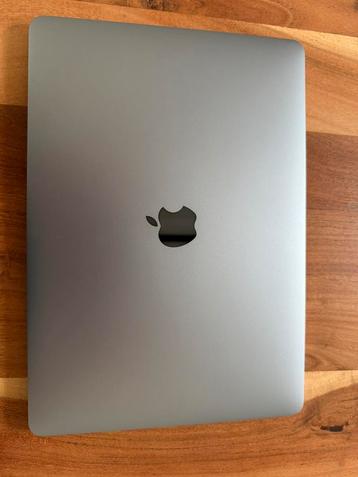 Apple MacBook Pro 13-inch model uit 2016 beschikbaar voor biedingen