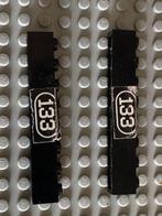 Lego steen 1x8 zwart sticker  " 133 " BA281pb01R / L, Kinderen en Baby's, Speelgoed | Duplo en Lego, Ophalen of Verzenden, Gebruikt