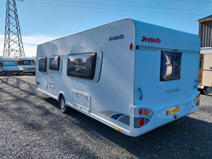 Nette en sfeervolle  Dethleffs 560 Nomad., Caravans en Kamperen, Caravans, Bedrijf, tot en met 4, 1250 - 1500 kg, Rondzit, Dethleffs