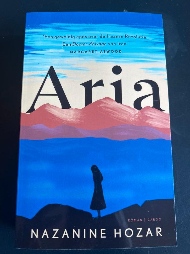 Nazanine Hozar - Aria, Boeken, Literatuur, Zo goed als nieuw, Ophalen of Verzenden