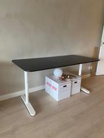 IKEA Bureau, Huis en Inrichting, Ophalen, In hoogte verstelbaar, Gebruikt, Bureau
