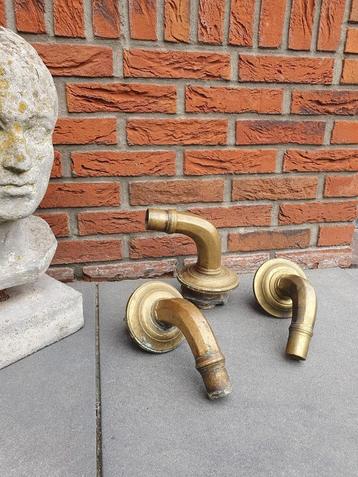 3x zeldzame grote antieke Franse koperen Fonteinkranen €275 beschikbaar voor biedingen