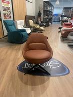 Draai fauteuil Kebe Leder Cognac - 20% extra korting, Huis en Inrichting, Fauteuils, Nieuw, Minder dan 75 cm, Minder dan 50 cm