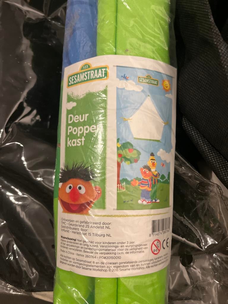 Sesamstraat Deur Poppenkast, Ophalen, Nieuw