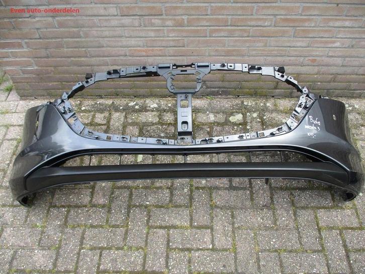 voorbumper mazda 3 GT sport, Auto-onderdelen, Carrosserie en Plaatwerk, Bumper, Voor, Gebruikt, Ophalen of Verzenden
