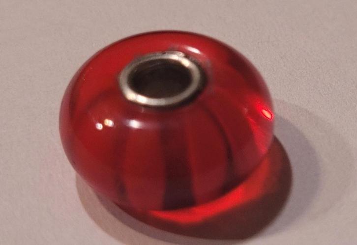 Trollbeads "rode streep", Sieraden, Tassen en Uiterlijk, Bedels, Zo goed als nieuw, Trollbeads, Glas of Kristal, Ophalen of Verzenden