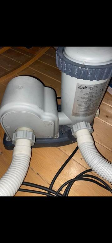Intex zwembadpomp beschikbaar voor biedingen