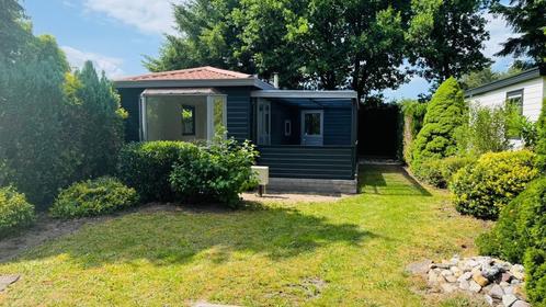 Ruim en gemoderniseerd chalet te koop op de Veluwe in Ermelo, Huizen en Kamers, Recreatiewoningen te koop, Gelderland, Chalet