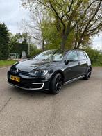 Volkswagen Golf GTE  5D DSG 2015 Zwart panorama dak, Auto's, Origineel Nederlands, Te koop, 5 stoelen, Vermoeidheidsdetectie