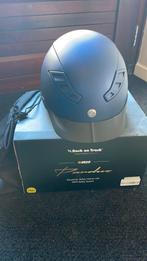 Cap Back On Track maat M, Dieren en Toebehoren, Ophalen of Verzenden, Zo goed als nieuw, Dressuur, Cap