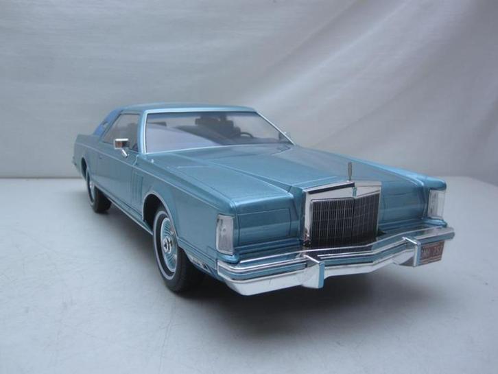 Lincoln Continental Mark V MCG 1:18, Hobby en Vrije tijd, Modelauto's | 1:18, Nieuw, Auto, Overige merken, Ophalen of Verzenden