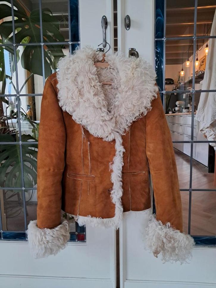 Vintage jaren '70 lammy coat in zeer goede staat, maat 40., Kleding | Dames, Jassen | Winter, Zo goed als nieuw, Maat 38/40 (M)