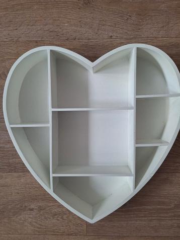 Houten hart  beschikbaar voor biedingen
