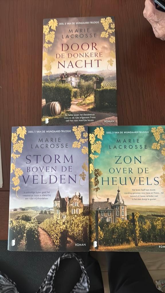 Wijngaard Trilogie - Marie Lacrosse - 3 Boeken, Boeken, Romans, Gelezen, Nederland, Ophalen of Verzenden