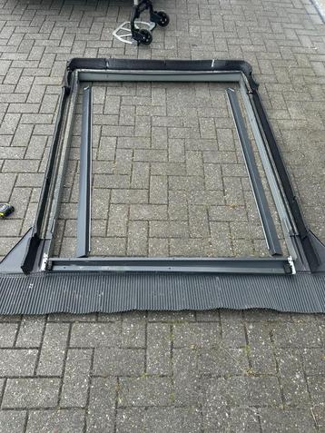 gootstukken velux dakraam GGL beschikbaar voor biedingen