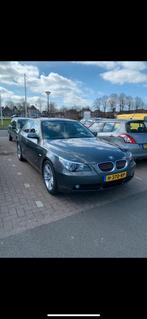 BMW 5-Serie 2.5 I 523 AUT 2006 Grijs, Auto's, BMW, Automaat, Achterwielaandrijving, 1800 kg, 2497 cc