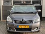 Toyota Verso 1.8 VVT-i Business 7p Automaat Trekhaak, Cruise, Auto's, Toyota, Te koop, Zilver of Grijs, Geïmporteerd, 147 pk