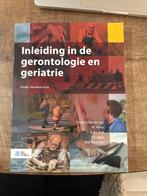 Inleiding in de gerontologie en geriatrie, Ophalen of Verzenden, Zo goed als nieuw