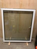 Kunststof kozijn met draai-kiep raam trippel glas en hor., Kunststof, Raamkozijn, Nieuw, Inclusief glas