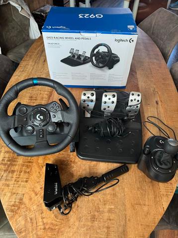 Race Set: Logitech + Moza Handrem beschikbaar voor biedingen