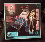 Matell monster high Frankie stein mirror bed, Ophalen of Verzenden, Zo goed als nieuw, Accessoires