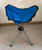Driepoot kruk voor onderweg, rood en blauw,  nieuw, Ophalen of Verzenden, Zo goed als nieuw, Campingstoel