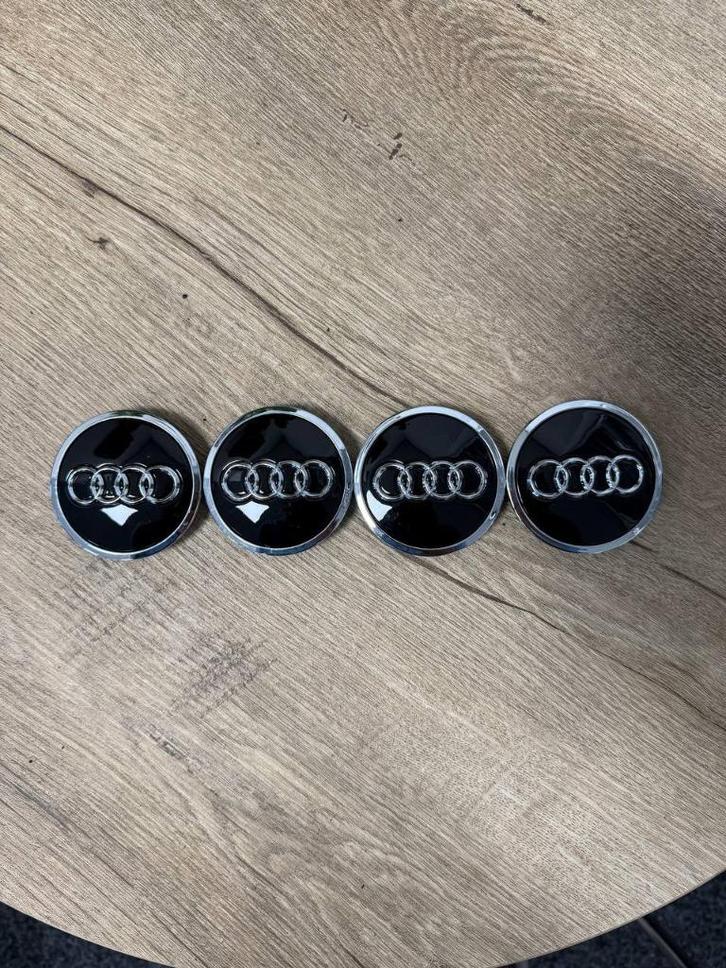 Nieuwe Audi 61mm Zwart Naafkapjes Naafdoppen Wieldoppen, Auto diversen, Wieldoppen, Nieuw, Ophalen of Verzenden