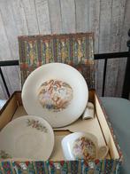 Communie servies 70 jaar oud, Ophalen of Verzenden, Nieuw, Porselein, Compleet servies