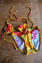 nieuw - geel met rode triangel bikini mt 36, Kleding | Dames, Badmode en Zwemkleding, Ophalen of Verzenden, Nieuw, Geel, Bikini