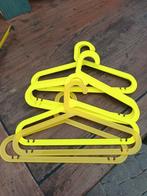 9 Gele Ikea kledinghangers, Ophalen of Verzenden