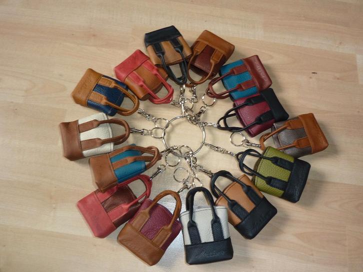 Artivo sleutelhanger minitas tashanger echt leer, Sieraden, Tassen en Uiterlijk, Overige Accessoires, Nieuw, Verzenden