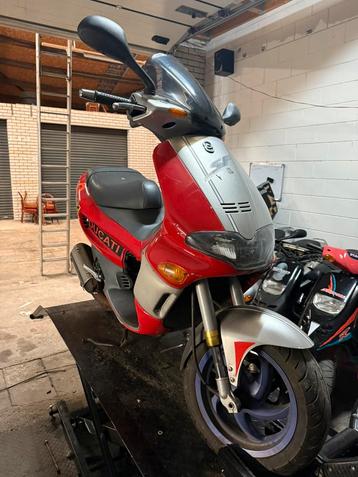 Gilera Runner 180cc M08 DD in onderdelen te koop beschikbaar voor biedingen